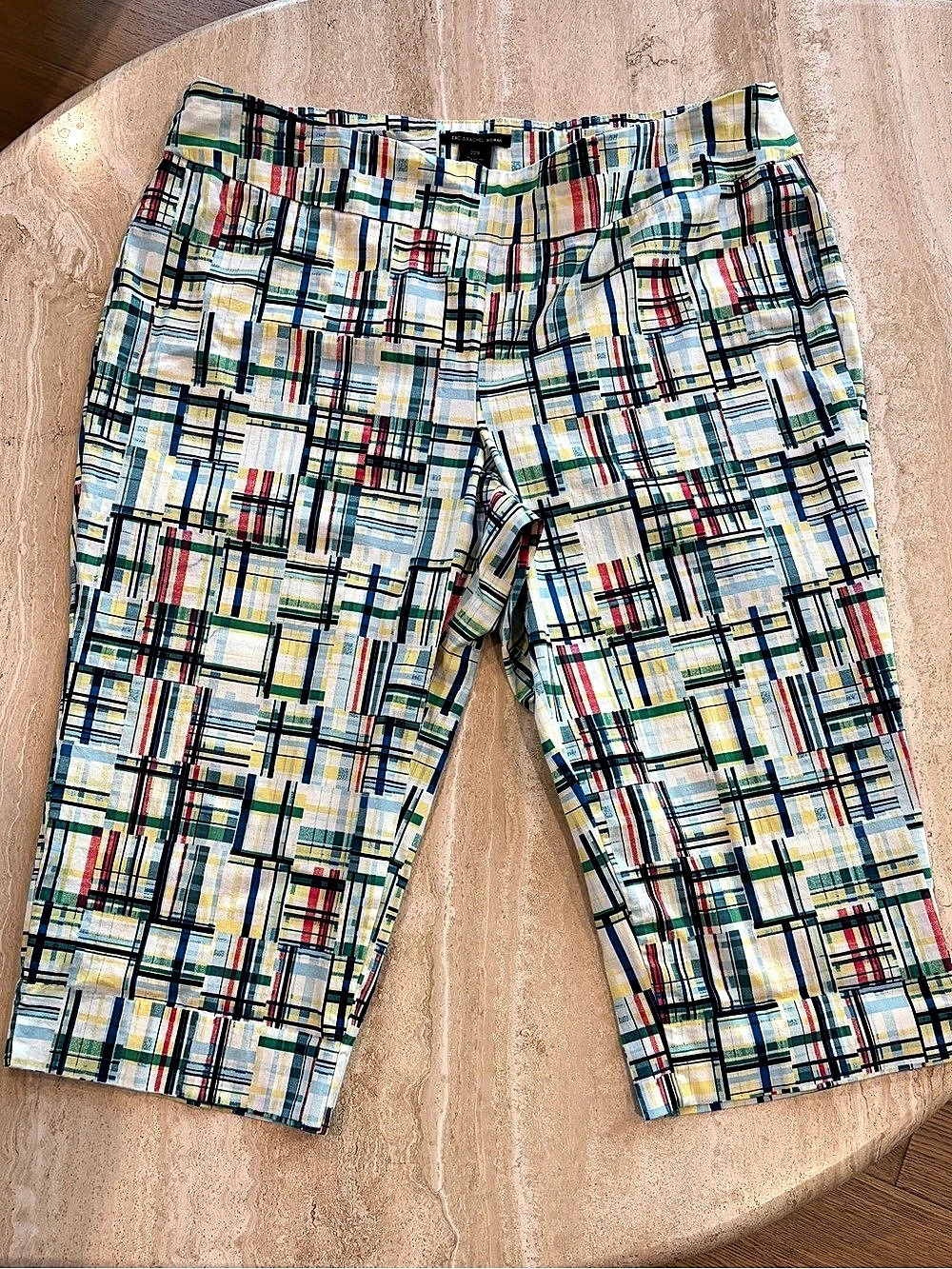 Zac & Rachel Geometric Bermuda Shorts in White & Blue Size 22W